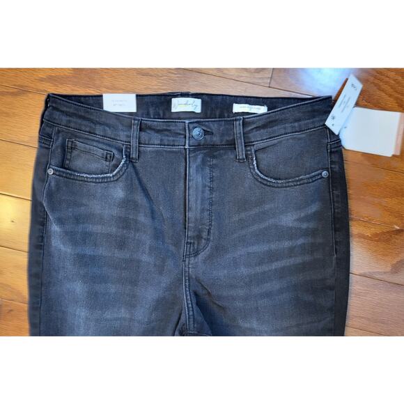 Wonderly High-Rise Flare Distressed 12 Women’s Black Jeans Frayed Hem NWT!!! - Picture 5 of 13